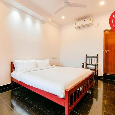 Spot On 39480 Vattekad Tourist Home คักคานาด ภายนอก รูปภาพ
