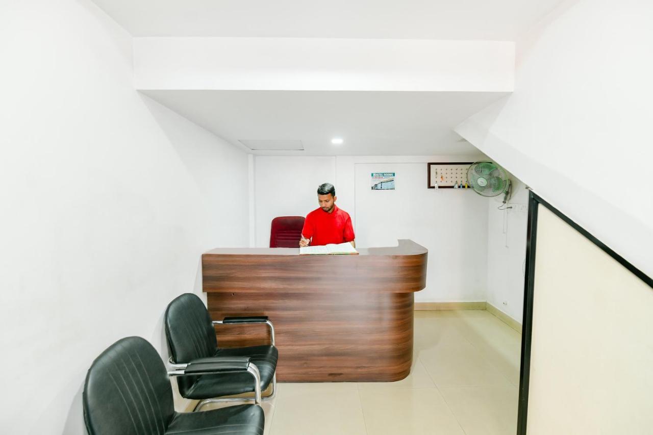 Spot On 39480 Vattekad Tourist Home คักคานาด ภายนอก รูปภาพ