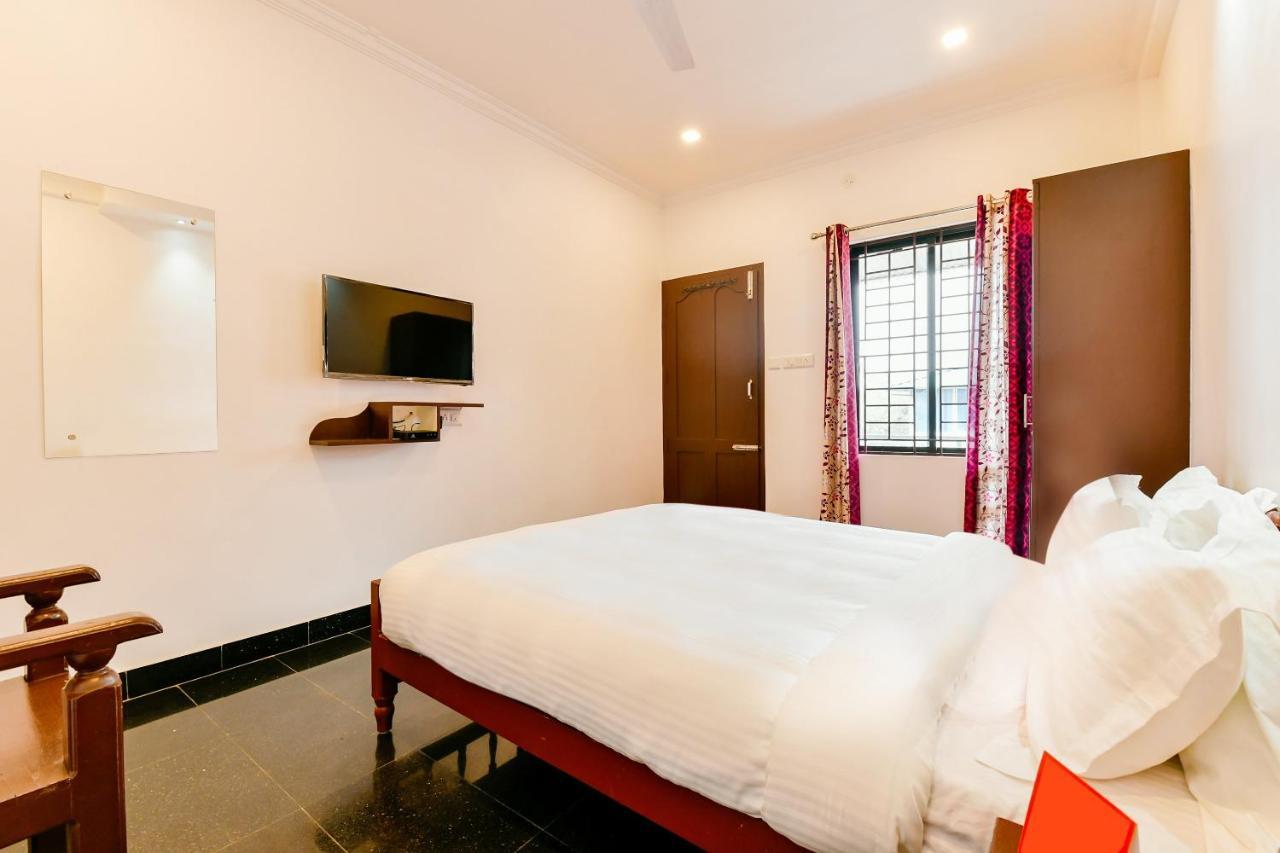 Spot On 39480 Vattekad Tourist Home คักคานาด ภายนอก รูปภาพ